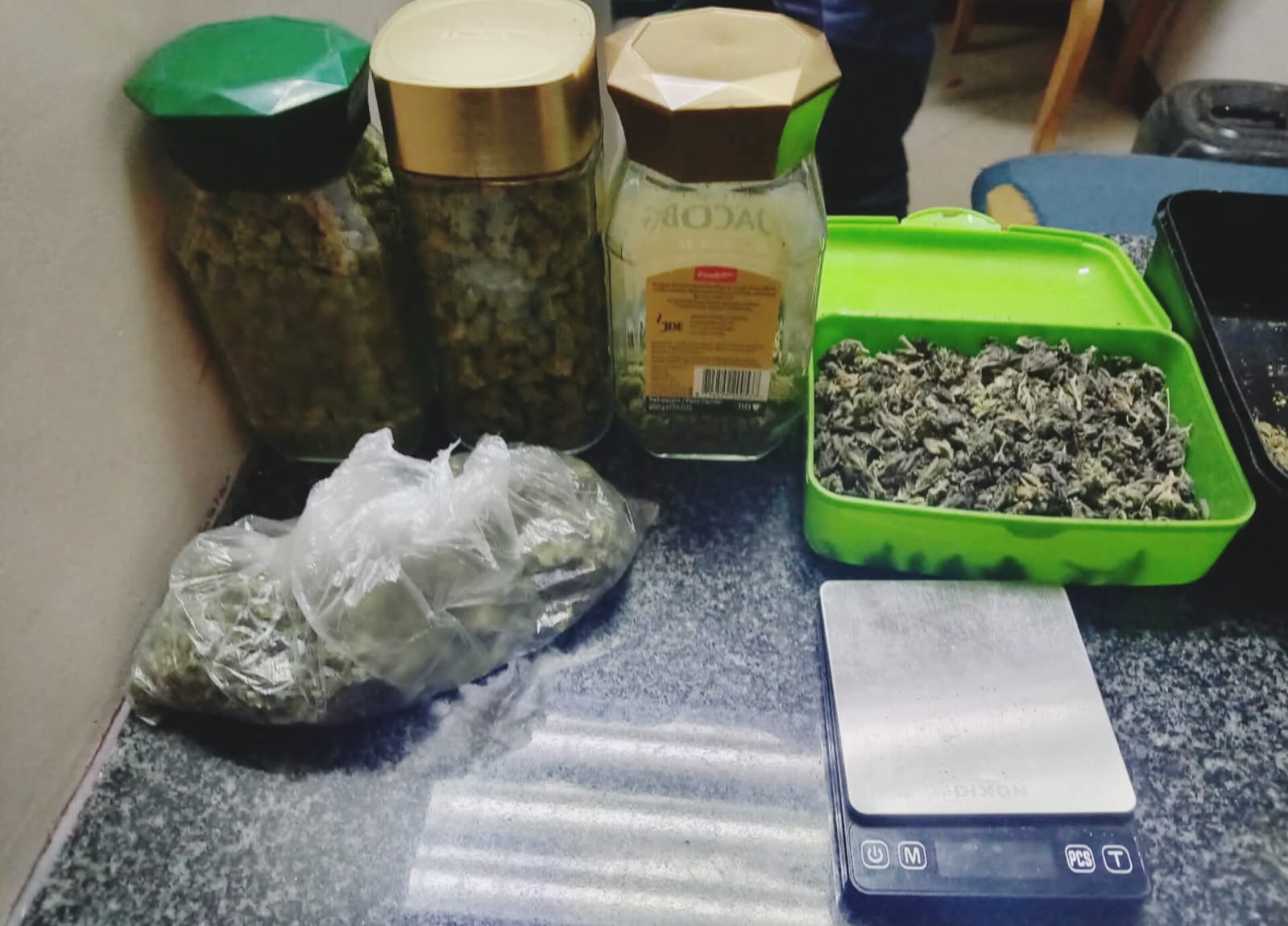 Man in Hondeklipbaai in hegtenis weens beweerde dwelmhandel