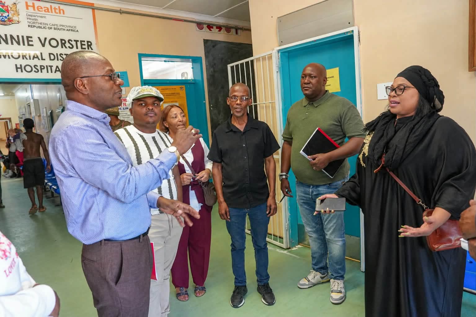 LUR besoek Connie Vorster-hospitaal in Hartswater